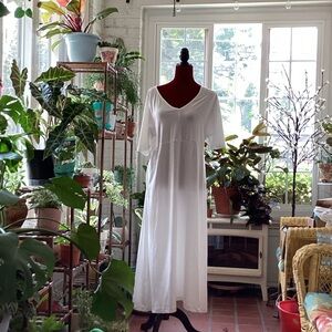 Elegant White Maxi Dress